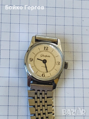 Винтидж дамски часовник GUB GLASHUTTE 17JW. Стоманена каса . Работи Перфектно. 