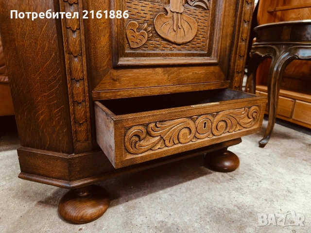 Красив ъглов шкаф с дърворезба , снимка 2 - Шкафове - 55100385