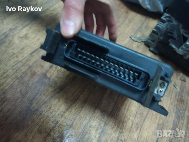 ECU , Компютър Audi 80 1.8i 1990г. 811906264A 0280800140, снимка 4 - Части - 54523358
