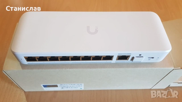 Ubiquiti Smart Flex 2.5G 10-port SWITCH - В Гаранция, 1 седмица ТЕСТ!