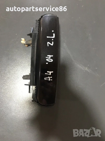 Външна дръжка на задна лява врата, черна за Audi A4 B6 (2002-2007) 4B0839885, снимка 2 - Части - 54666839
