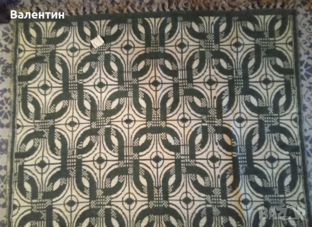 Румънски вълнен килим с две лица нов 3 х1,90 м.