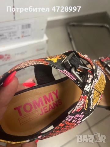 Сандали дебел ток Tommy Hilfiger jeans , снимка 6 - Дамски ежедневни обувки - 55019320