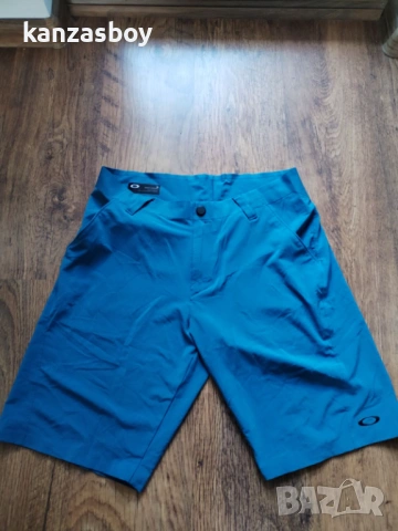 OAKLEY VELOCITY SHORT MEN GOLF SHORT - страхотни мъжки панталони 32/М , снимка 3 - Спортни дрехи, екипи - 54942594