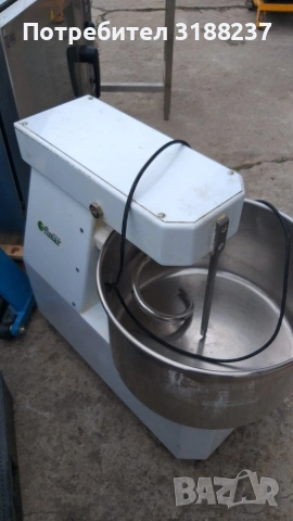 Професионална тестомесачка Fimar 42 литра, снимка 5 - Обзавеждане на кухня - 54041856