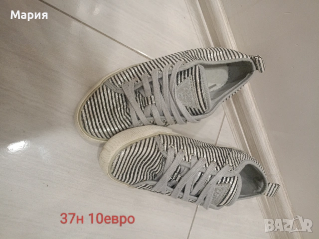 Обувки Guess, снимка 3 - Дамски ежедневни обувки - 54439162