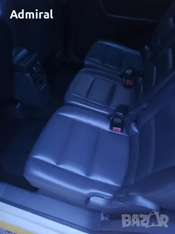 Volkswagen Touran 1.6 TDI 105 DSG/Кожен салон/Автопилот/Мултиволан/Печка, снимка 17 - Автомобили и джипове - 52946664