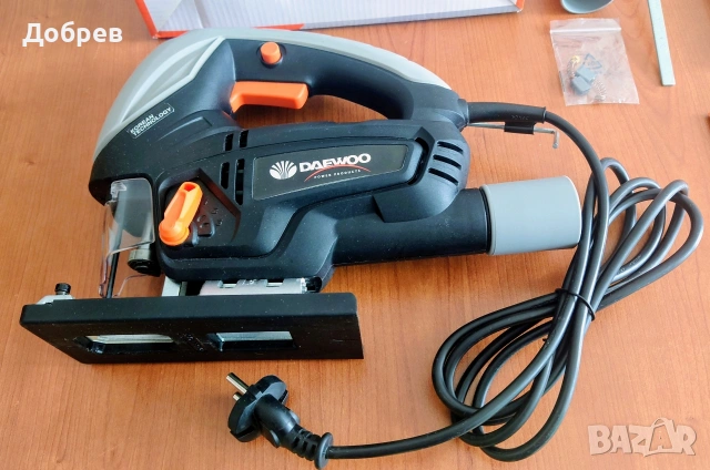 НОВ електрически прободен трион DAEWOO DAJS800, 800 W, 80 мм дърво, с лазер, снимка 4 - Триони и циркуляри - 54792896