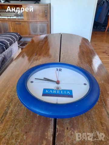 Стенен часовник Karelia