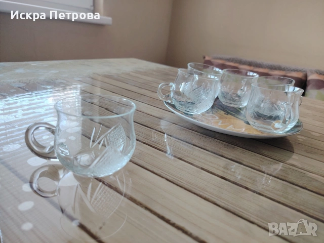 Чаши за кафе от стъкло с поднос, снимка 2 - Чаши - 54978246