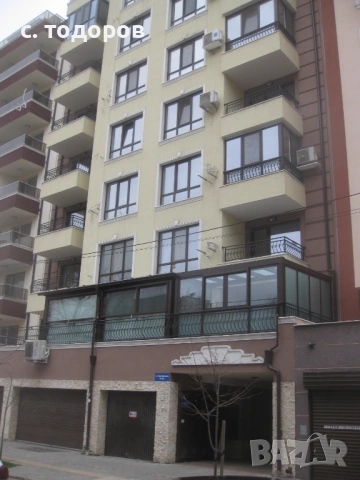 Под наем паркомясто до метростанция Константин Величков, снимка 3 - Гаражи и паркоместа - 54164010