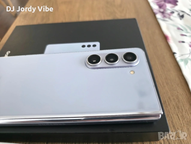 Samsung fold 5 / 512GB / светло син, снимка 5 - Samsung - 54261186