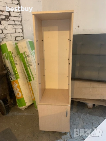 Различни мебели - маса, шкафчета с и без стъкла, снимка 2 - Шкафове - 54229592