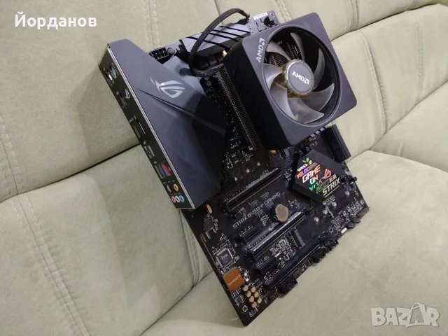 Asus ROG Strix B450-F Gaming + Ryzen 7 3700x + AMD Wraith Prism RGB Cooler, снимка 9 - Дънни платки - 55606756
