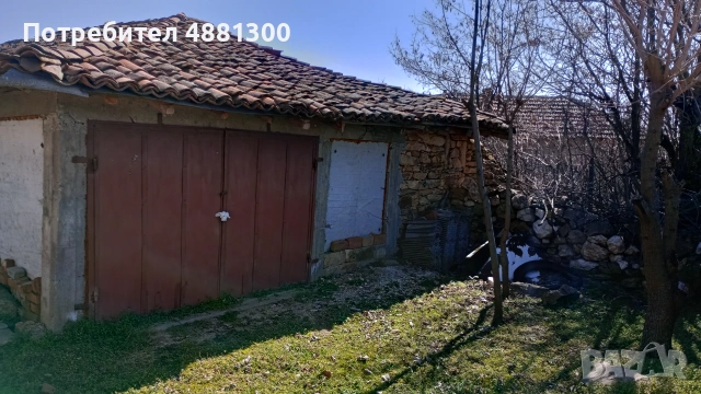 Продавам двуетажна къща в с. Младиново, общ. Свиленград, снимка 2 - Къщи - 55230346