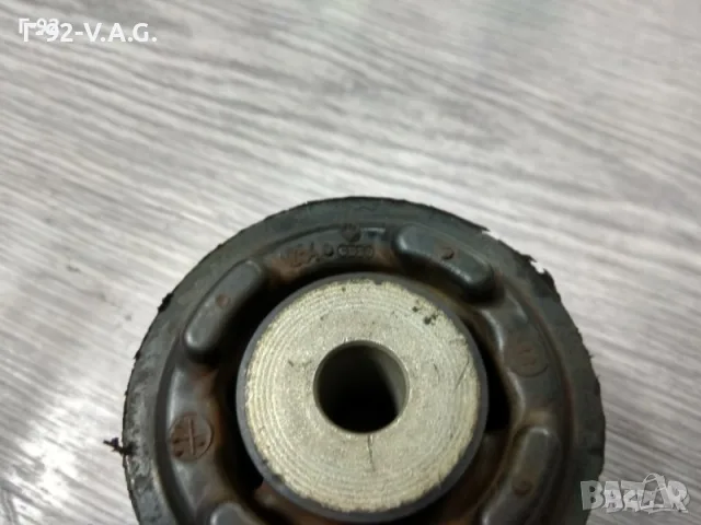 443399419**NEU**VAG**AUDI* AUDI 100, 200 1.8-2.8 06.76-07.94Тампон, преден мост / заден 