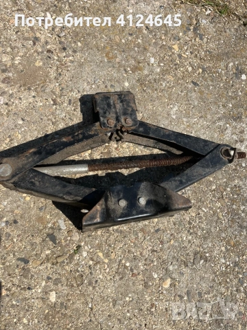 Оригинален крик от Рено Мастер, снимка 3 - Части - 54240765