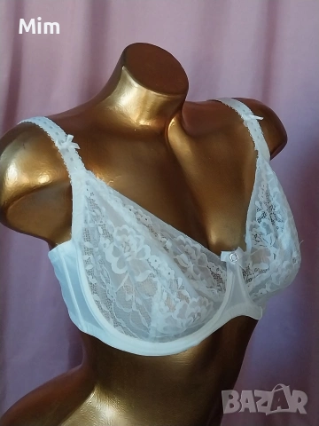 Hunkemoller 80 F Бял дантелен сутиен , снимка 2 - Бельо - 55159127