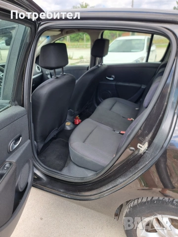 Renault Clio DCI, снимка 13 - Автомобили и джипове - 55279720