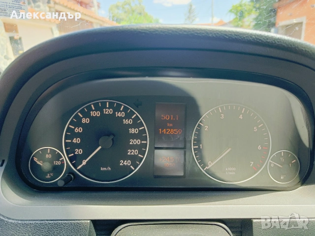 Мерцедес Бенц А 180i автоматик Special Edition 2010г. , снимка 13 - Автомобили и джипове - 55164137