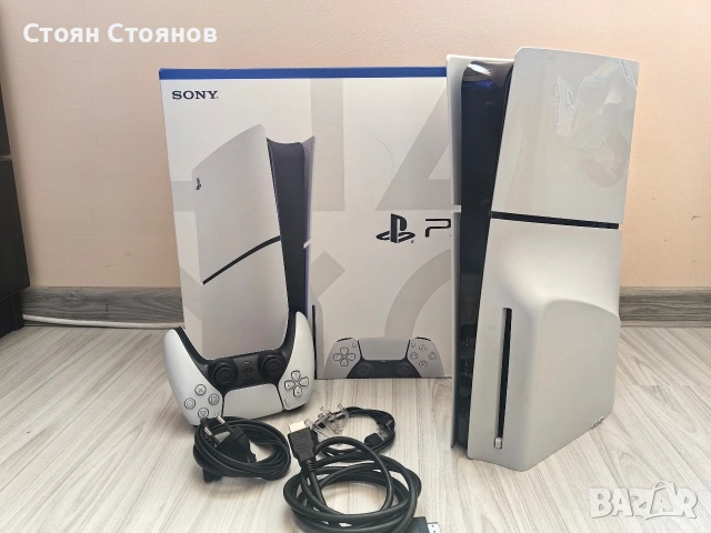 Продавам отличен PS5 Slim (Playstation 5 Slim) + 1 бр. контролер и игра подарък