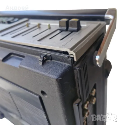 Радиокасетофон NEC RM-1010RE, снимка 9 - Радиокасетофони, транзистори - 55298819