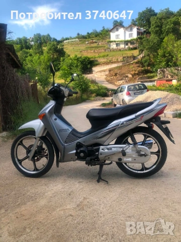 Honda innova 125 кубика, снимка 2 - Мотоциклети и мототехника - 53726689