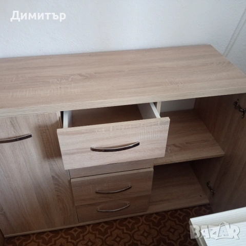 Скрин шкаф като нов, снимка 2 - Скринове - 54803126