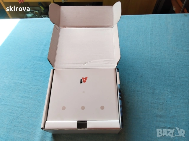 чисто нов запечатан 4G LTE SIM CARD RUTER ZTE , снимка 2 - Рутери - 54662392