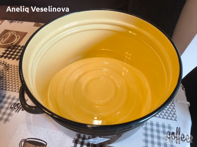 Голяма емайлирана тенджера, снимка 2 - Съдове за готвене - 54698016