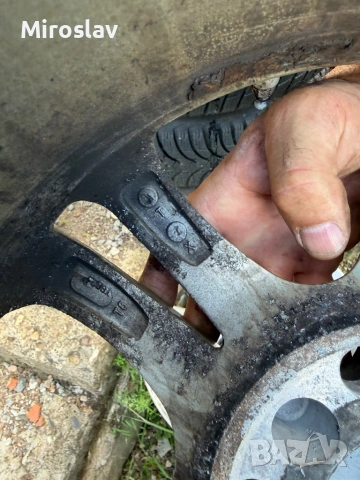 Toyota , снимка 5 - Гуми и джанти - 54894578
