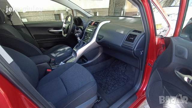 Продава се toyota auris 1.6, снимка 13 - Автомобили и джипове - 54331188