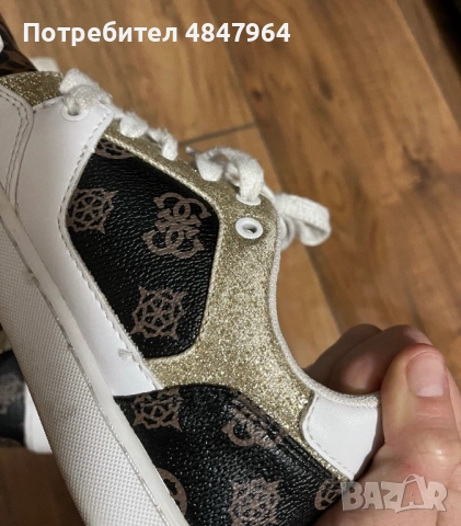 Маратонки Guess, снимка 4 - Маратонки - 54790320
