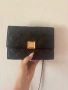 Продавам чантичка с верижка., снимка 1