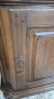 Висок дъбов шкаф с витрина, снимка 4
