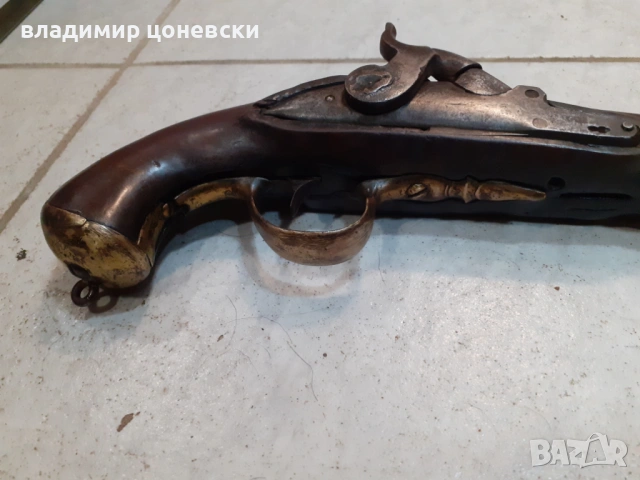 Френски военен капсулен пистолет от времето на Наполеон.Произведен началото на 19 век,на над 200 год, снимка 3 - Колекции - 54508062