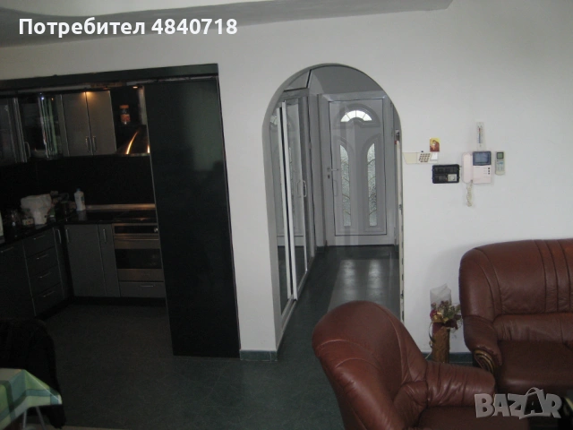 Продавам къща в центъра на гр. Кубрат, снимка 13 - Къщи - 54703545