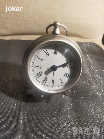настолна часовник 