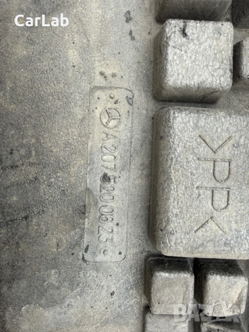 Кора под двигател Мерцедес Е класа W207, снимка 2 - Части - 55305094