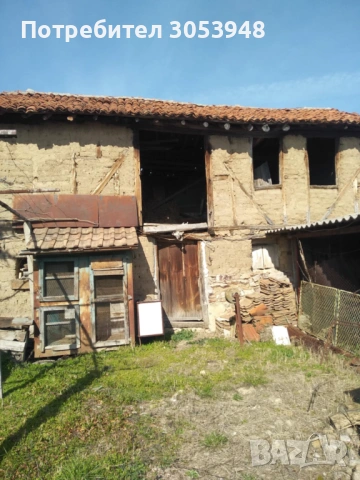 Продавам двуетажна къща в центъра на град Брезово , снимка 14 - Къщи - 53950992