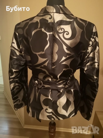 escada , снимка 3 - Сака - 54763166