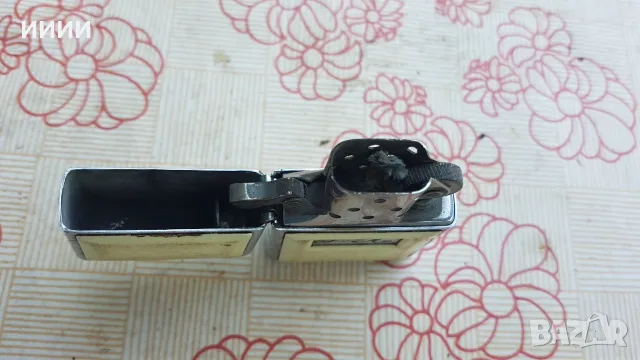 Бензинова запалка ZIPPO, снимка 2 - Антикварни и старинни предмети - 55623303