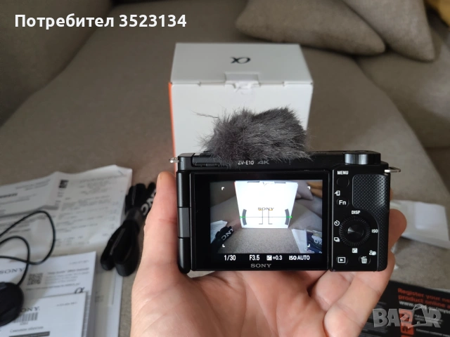 КАТО НОВ! Sony ZV-E10 + Обектив 16-50mm (В Гаранция, на 1261 кадъра + Карта и Филтър), снимка 7 - Фотоапарати - 54879047