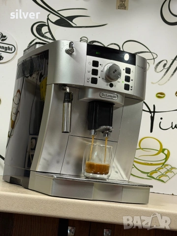 Кафемашина кафе автомат delonghi magnifica S с гаранция, снимка 2 - Кафемашини - 54724350