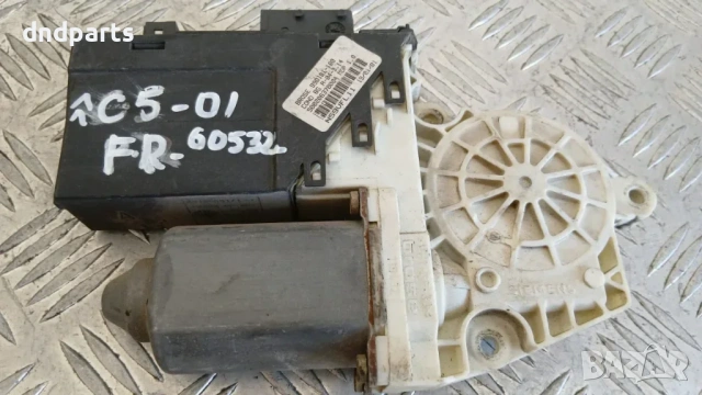Моторче стъклоповдигач Citroen C5 2001 (предно дясно) 990181-100