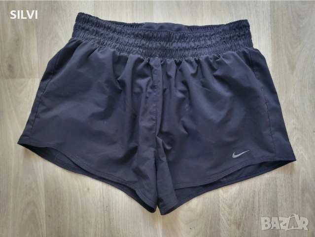 Nike тънки панталони тип шорти за спорт. , снимка 2 - Панталони - 54720569