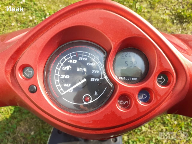Продавам скутер Yamaha Aerox 2016 година с регистрация в перфектно техническо състояние но с външни , снимка 2 - Мотоциклети и мототехника - 55155987