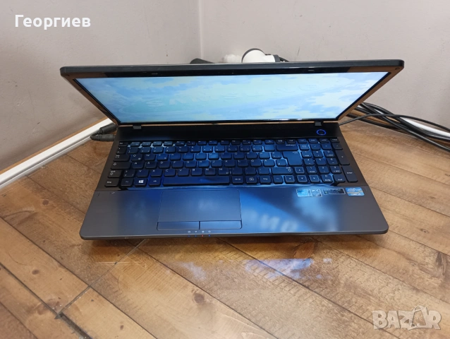 Лаптоп Samsung NP300E / 15,5", снимка 4 - Лаптопи за дома - 54395182