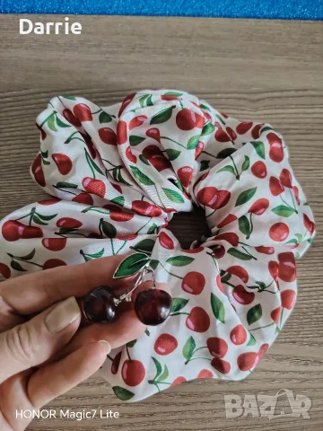 сет брошка и скрънчи с череши