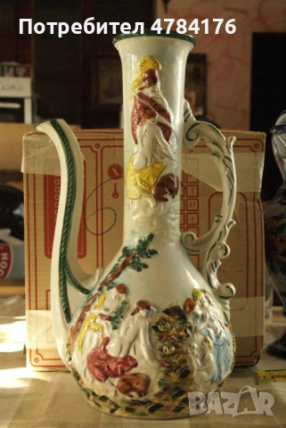 продавам порцеланова декоративна кана стил Capodimonte
